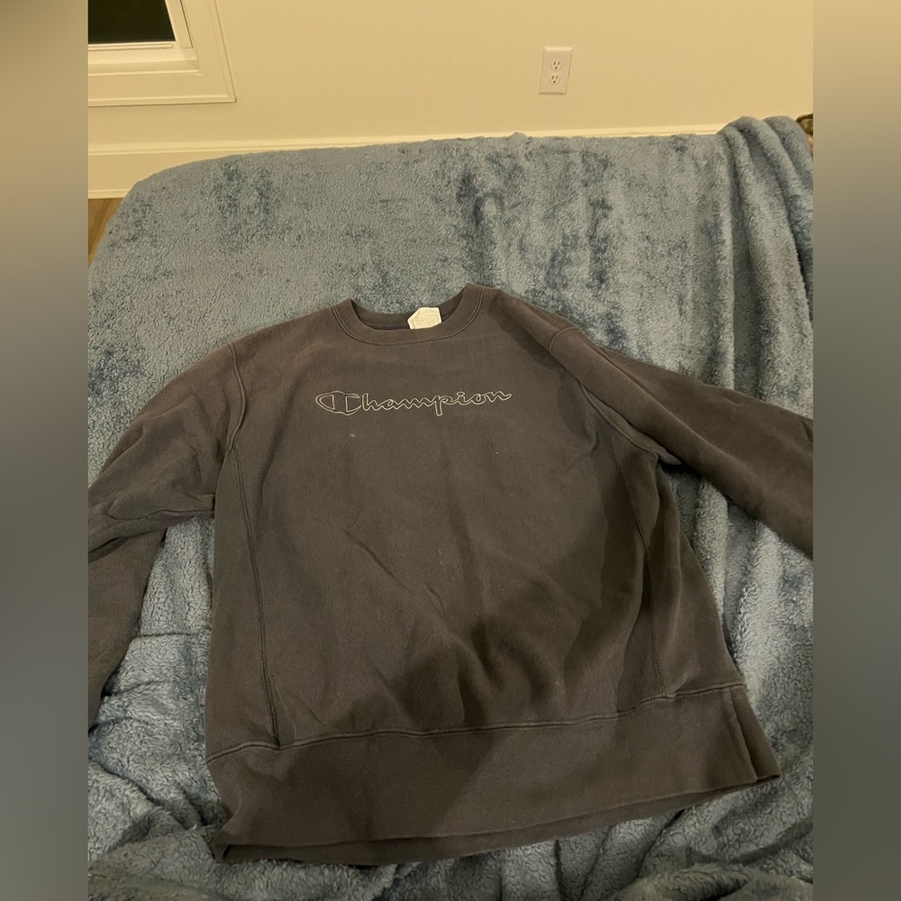 Men’s Champion Crewneck- Used- Like New